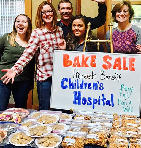 volunteer-bakesale